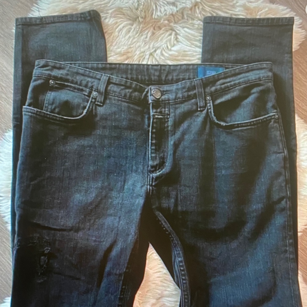 Closed Black Skinny Jeans with Subtle Fade